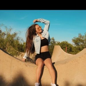 Meet your Posher, Kenley